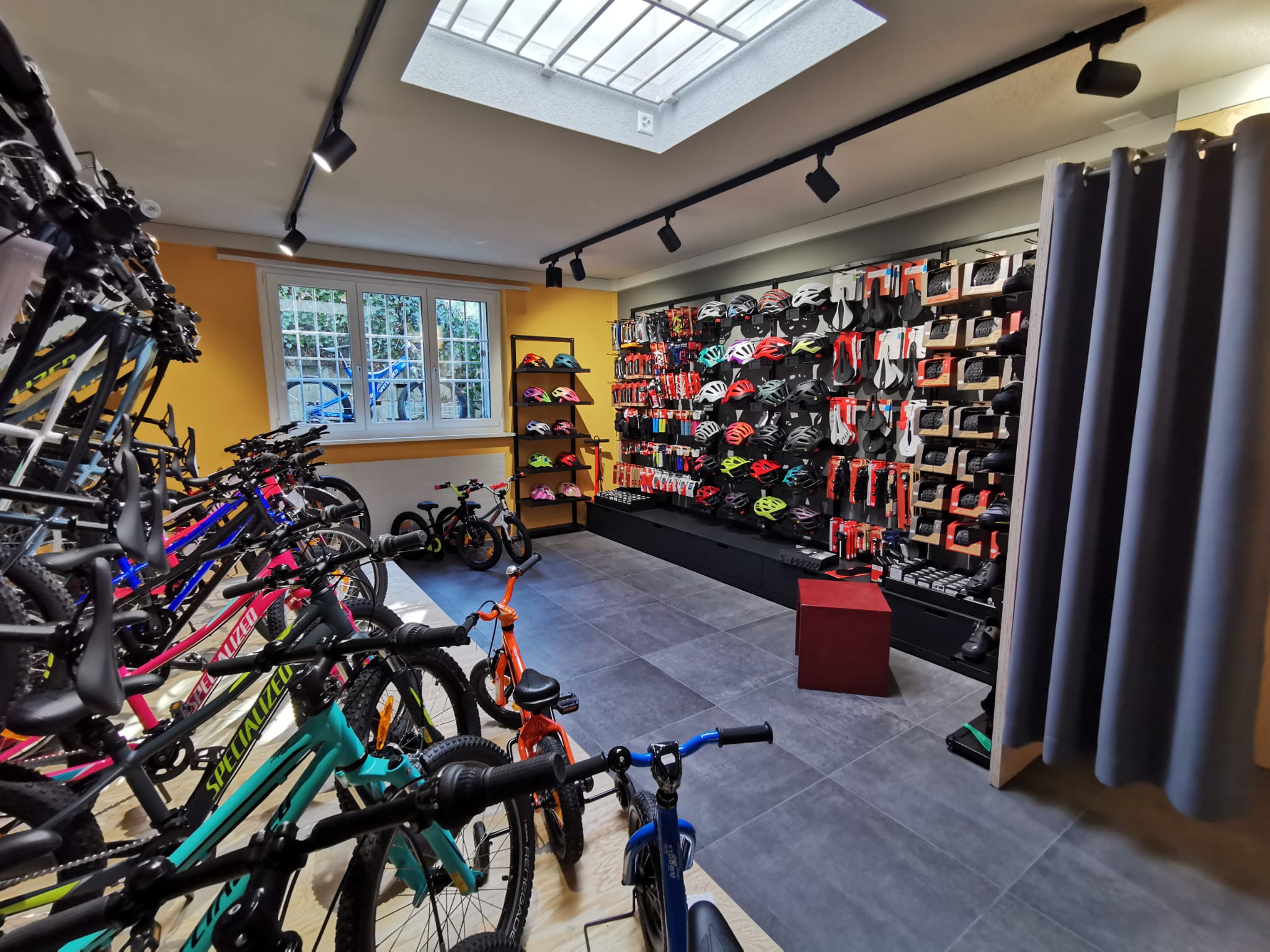 Fahrräder und Zubehör in Nöggis Bike Shop